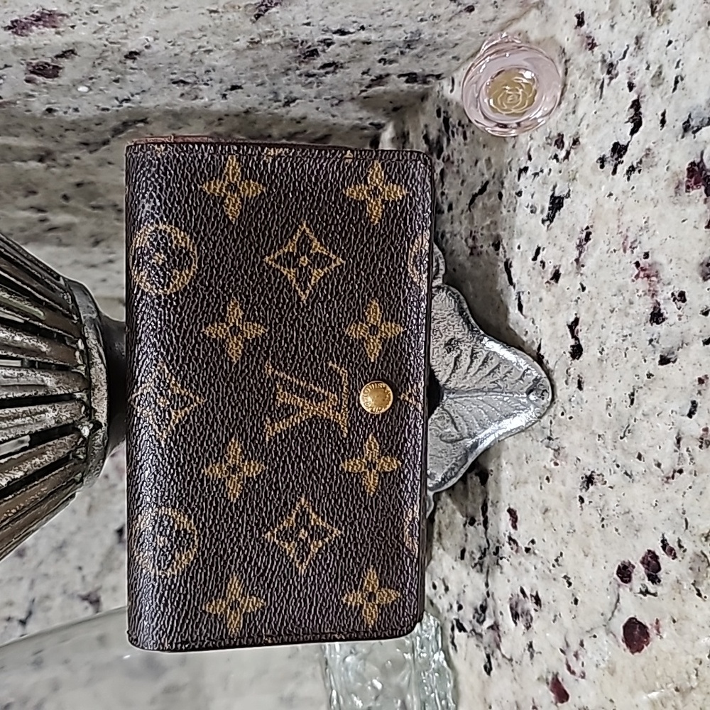 Louis Vuitton Monogram compact wallet unisex 4x4 inches